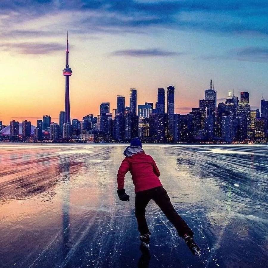 Toronto winter photos going viral: breathtaking, every one a postcard